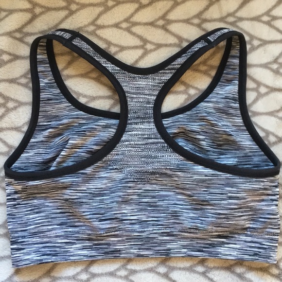 reebok sports bra - Picture 2 of 4